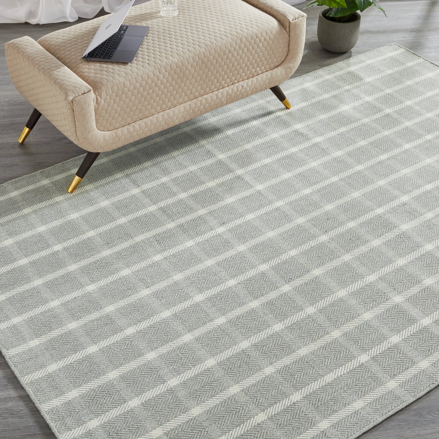 Tori Rug