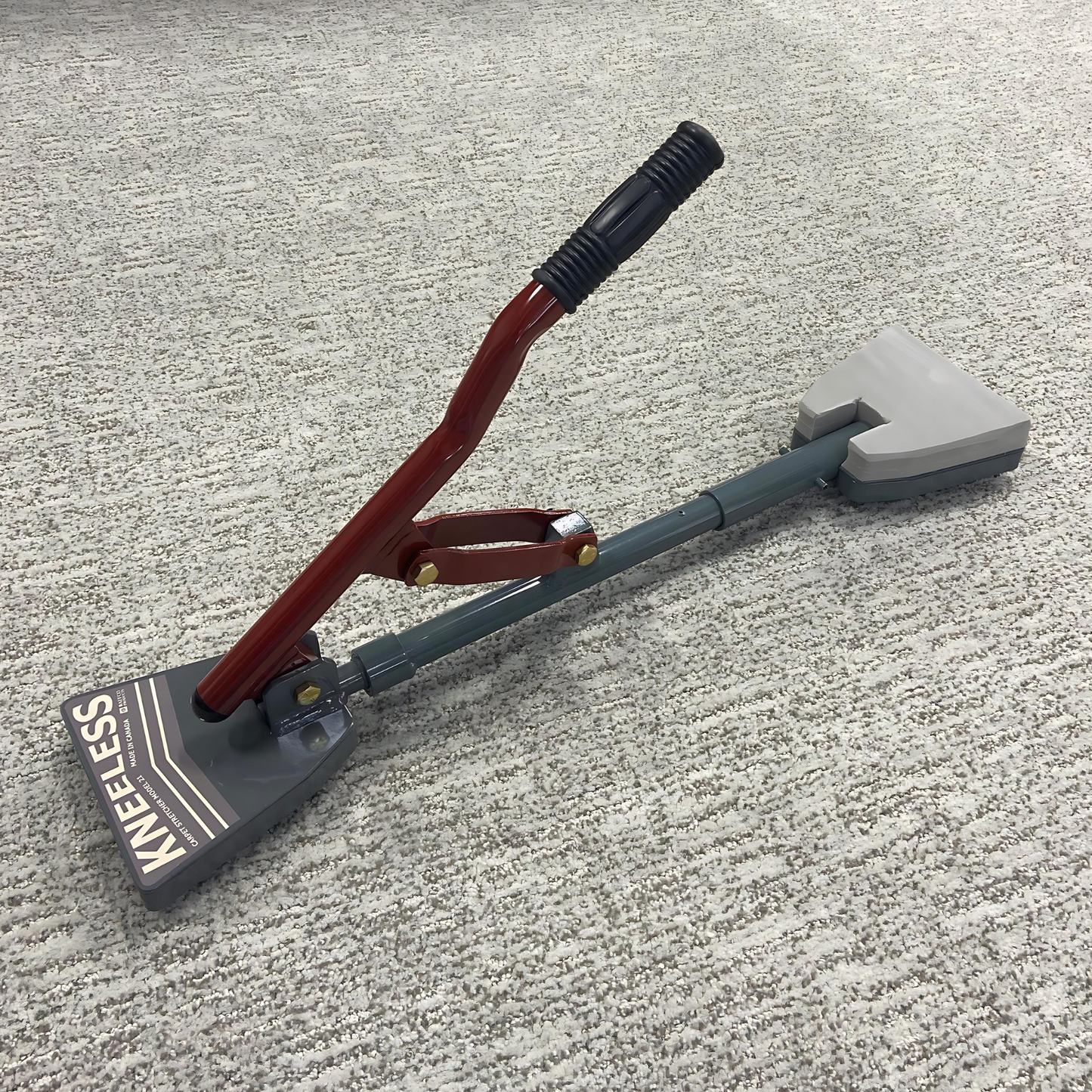 Kneeless Carpet Stretcher